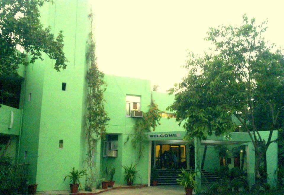 Hotel Bharatpur Ashok 外观 照片